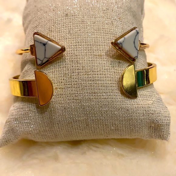 💟 Sale 2/$15 💟 2 Bracelets!!! - Picture 8 of 8